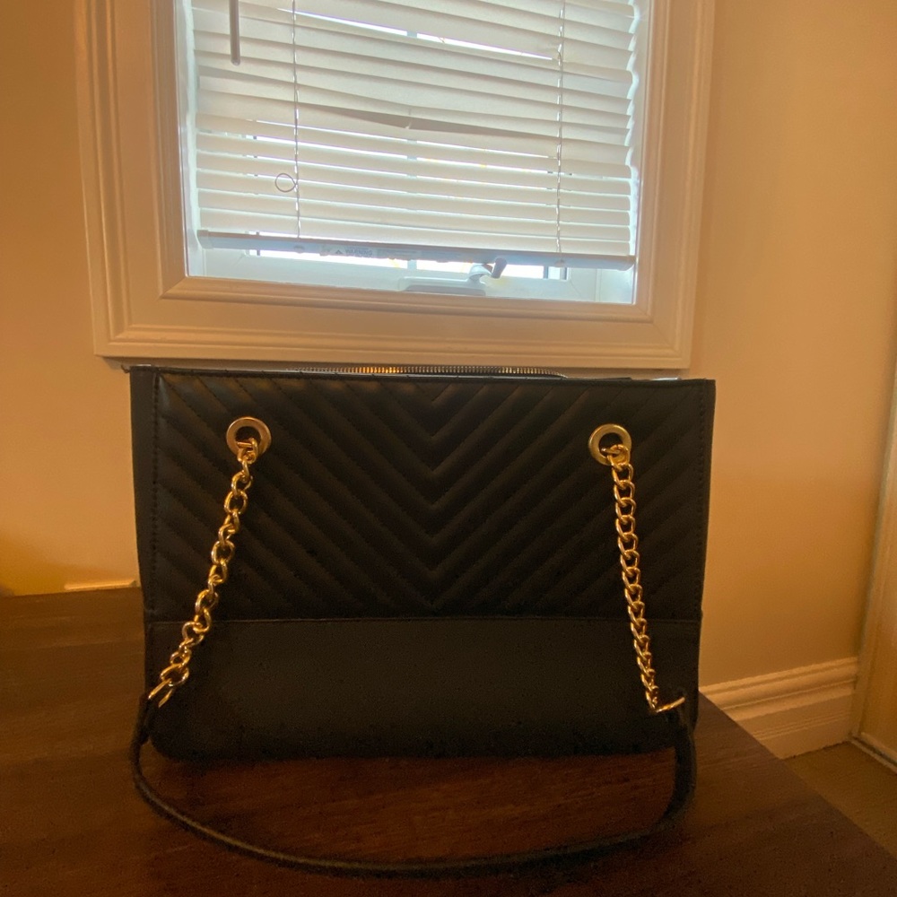 Black Purse + Gold chained